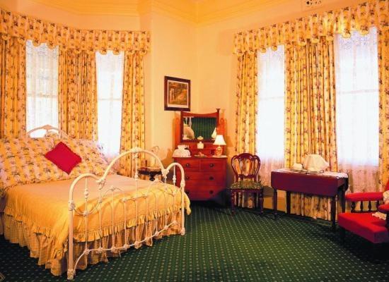 ออมิสตันเฮาส์ Bed & Breakfast สตรอน ห้อง รูปภาพ