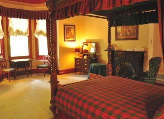 ออมิสตันเฮาส์ Bed & Breakfast สตรอน ห้อง รูปภาพ