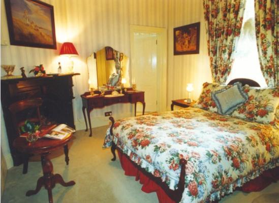 ออมิสตันเฮาส์ Bed & Breakfast สตรอน ห้อง รูปภาพ