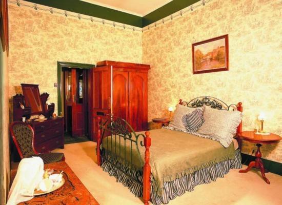 ออมิสตันเฮาส์ Bed & Breakfast สตรอน ห้อง รูปภาพ