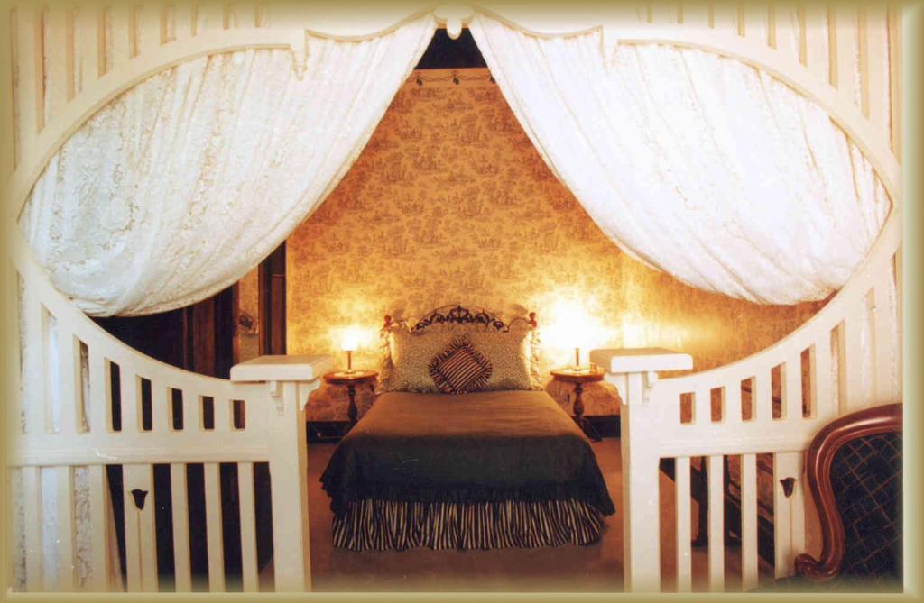 ออมิสตันเฮาส์ Bed & Breakfast สตรอน ห้อง รูปภาพ