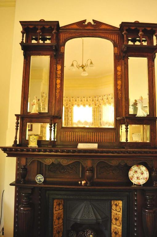ออมิสตันเฮาส์ Bed & Breakfast สตรอน ห้อง รูปภาพ